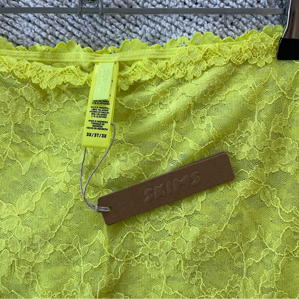 SKIMS Neon yellow stretch, lace, intimate skirt 3X NWT - Picture 6 of 8